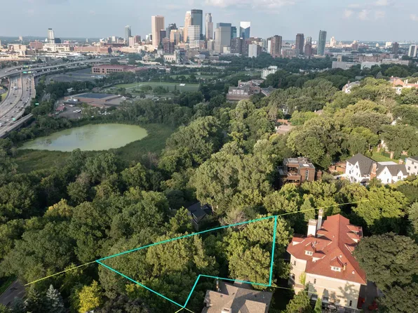 1527 Waverly Pl, Minneapolis, MN 55403