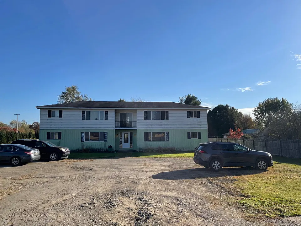 9709 Schoolhouse Dr #4