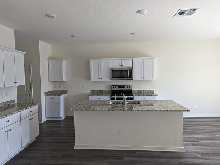 5703 Kellog Ct — Photo 18