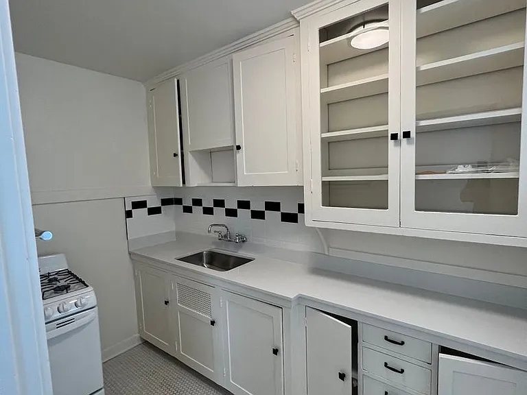 Glen Ellen Apartments — Photo 5