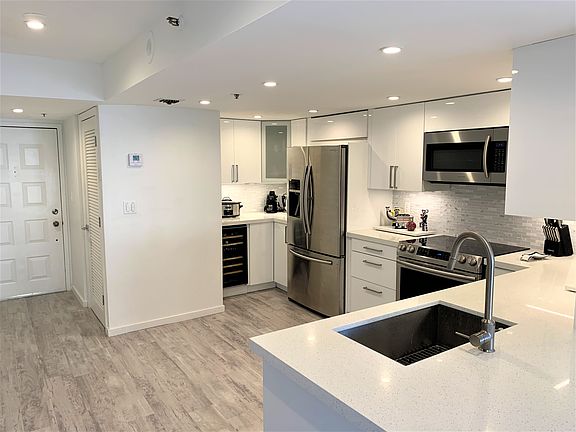 4th image of 1201 S Ocean Dr APT 320N