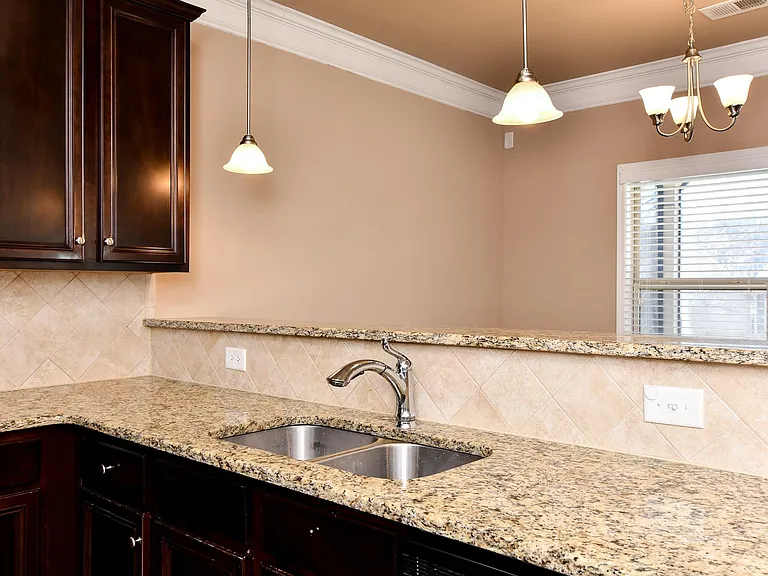 38 Ramapo Ct — Photo 25