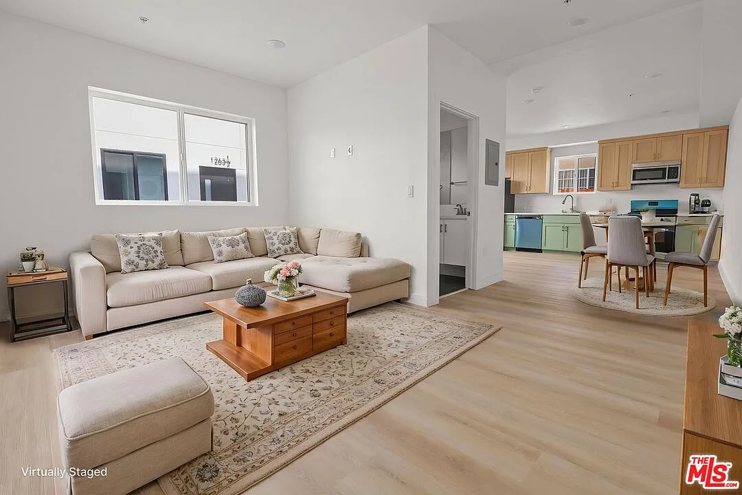 1 bed, 1.0 bath, 600 sqft, $1,833 — Photo 1