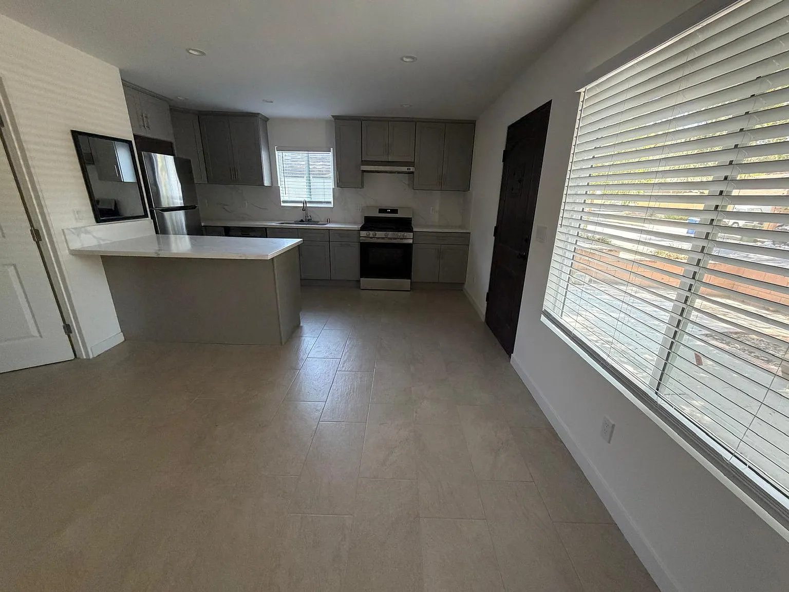 Rudnick Ave, Canoga Park — Photo 3