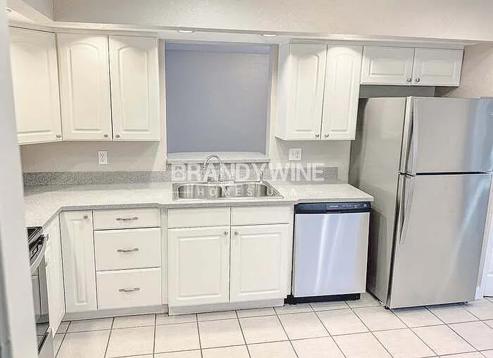 220 Bonnie Glen Ln — Photo 8