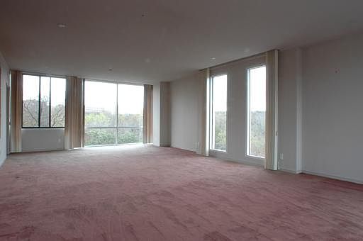 3rd image of 200 PATTERSON AVE #206A