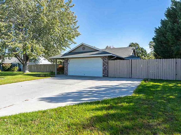 2nd image of 2704 S Highlands Blvd