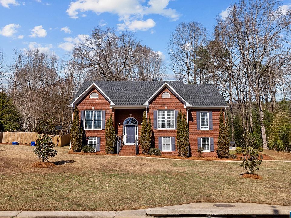 1st image of 113 Woodbury Dr