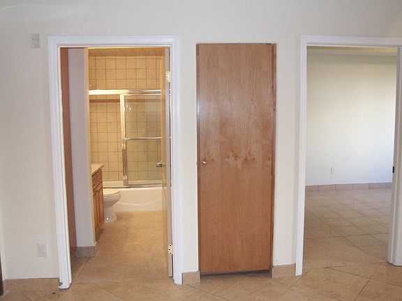 4th image of 316 S New Hampshire Ave APT 103