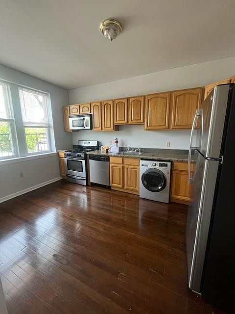1st image of 116 Washington Ave #1