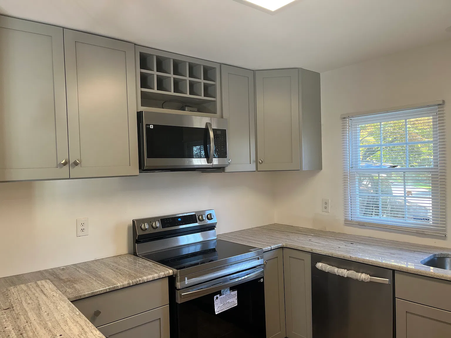 2 bed, 768 sqft, $1,800 — Photo 4
