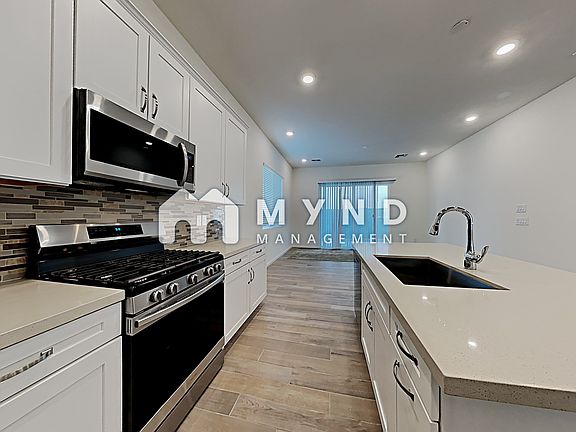 4th image of 15995 N 74th Ln