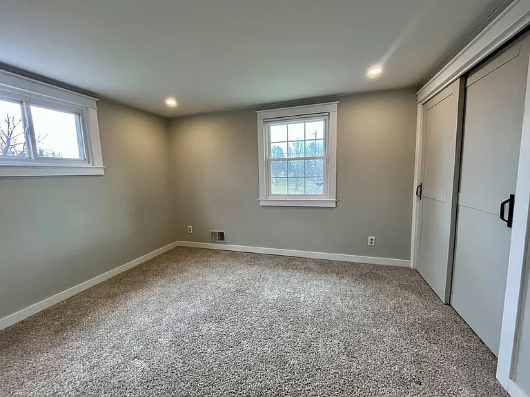 23 Fairview Dr — Photo 18