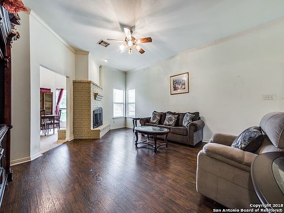 4th image of 164 Oak Fields Dr