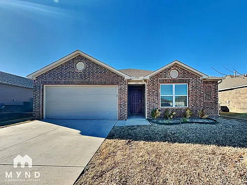 1921 Hannah Ln Photo 1