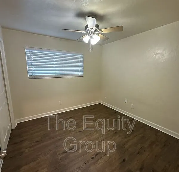 547 W Tulare Ave #A — Photo 7