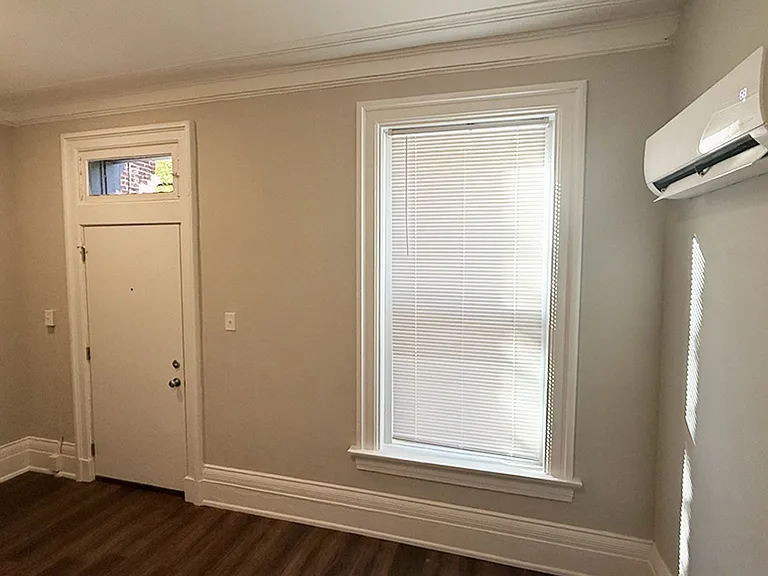 2724 Jefferson Ave — Photo 6
