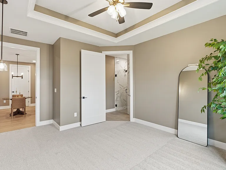 2138 E Beaumont St — Photo 22