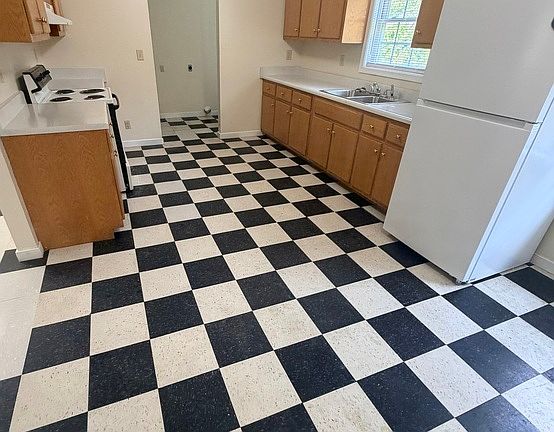 4th image of 804 Chestnut St