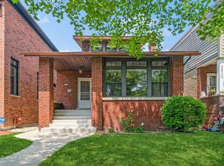 2512 W Berteau Ave, Chicago, IL 60618