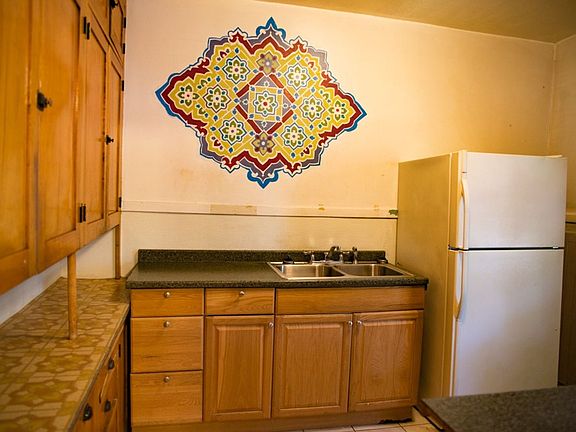 5th image of 417 11th Ave SE APT 6