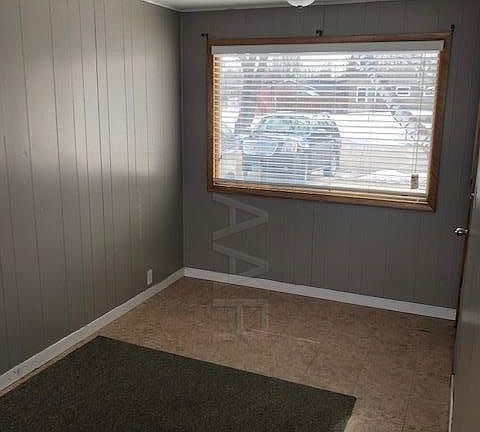 3rd image of 304 3rd Ave SE