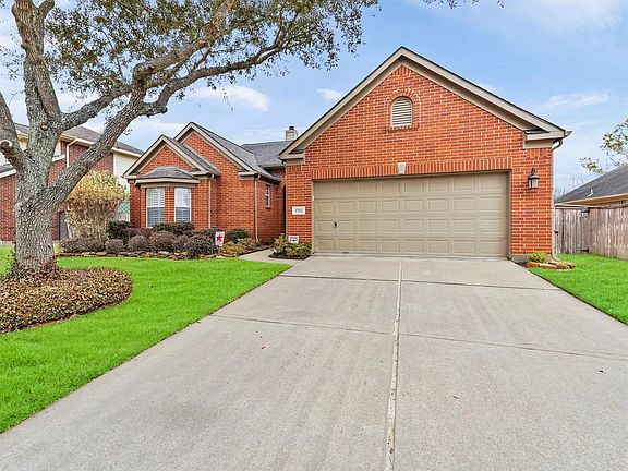 5th image of 8702 Saratoga Dr