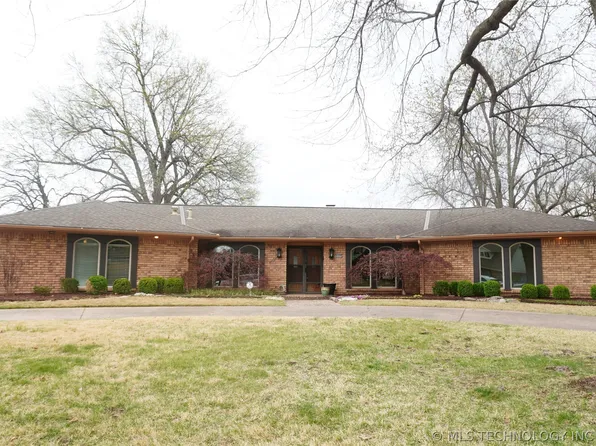 8409 Willow Springs Ct, Broken Arrow, OK 74011