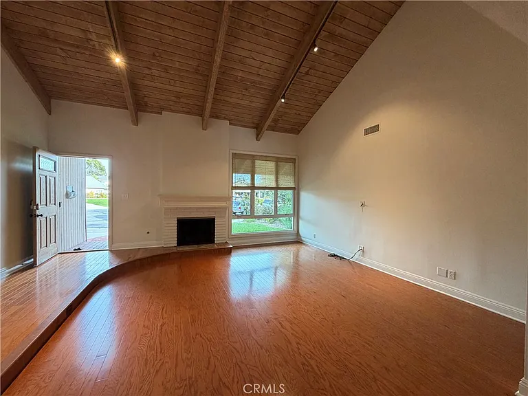 24961 El Caballo St — Photo 8