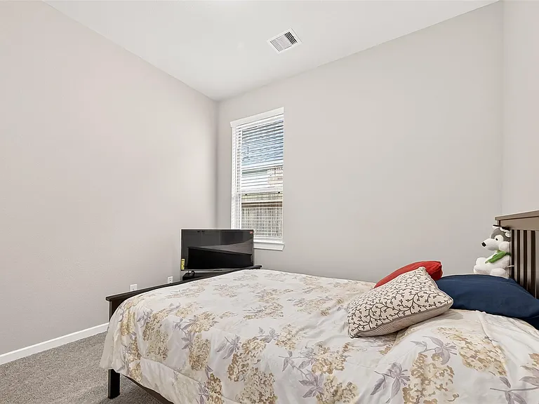 305 Rise Ln — Photo 23