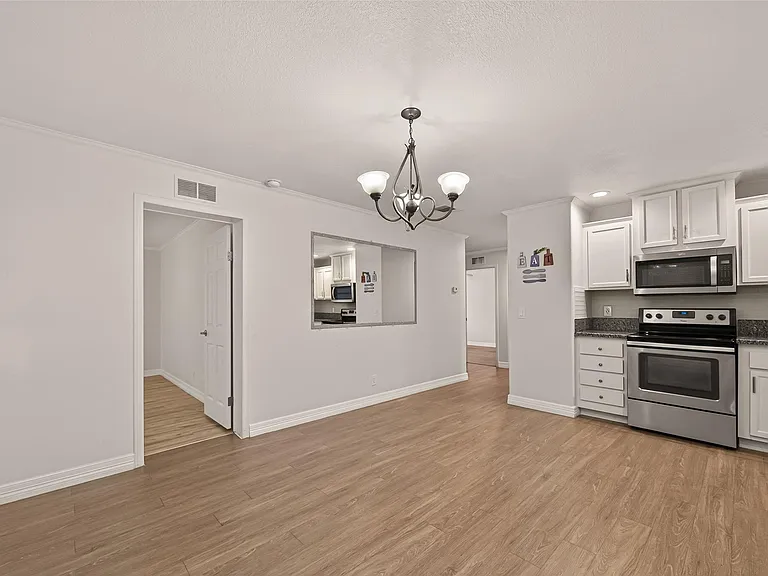 21415 Sweet Grass Ln — Photo 9