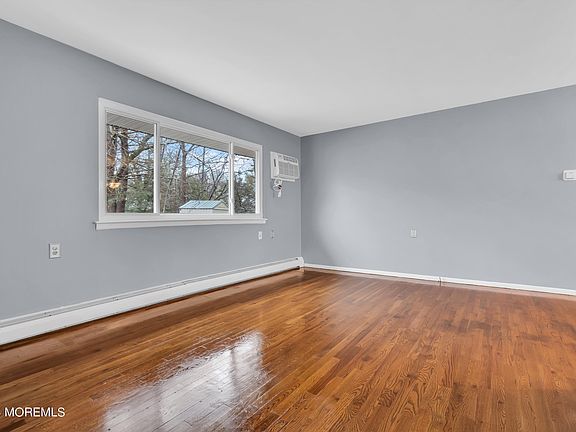4th image of 2217 Yorktowne Boulevard