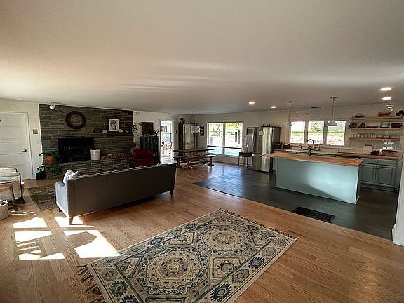 4th image of 145 Iradell Rd