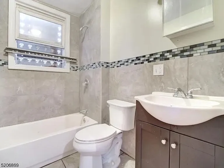 796 S 13th St #C — Photo 15