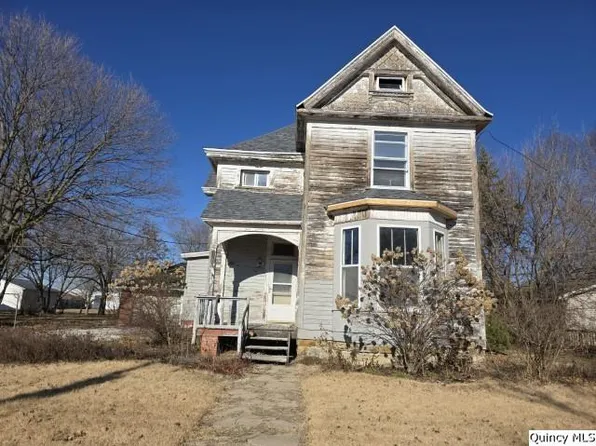 243 W Main St, Carthage, IL 62321