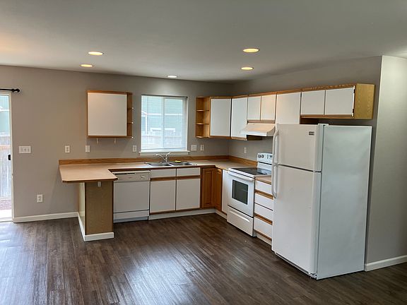 2nd image of 500 River Ave #B