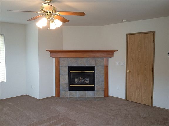 3rd image of 9506 186th Street Ct E