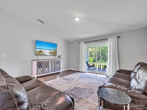 5th image of 590 Marquis Way