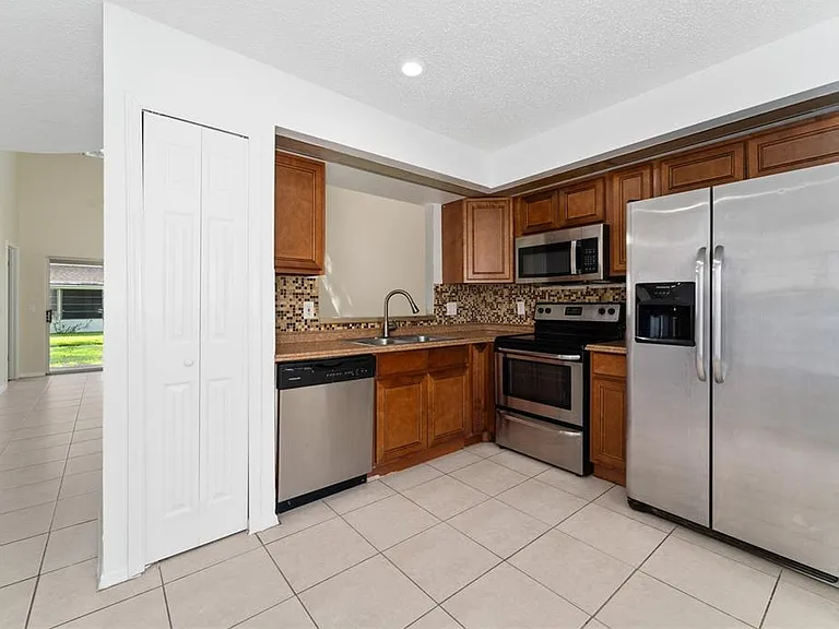 1220 Garden Isle Ct — Photo 12