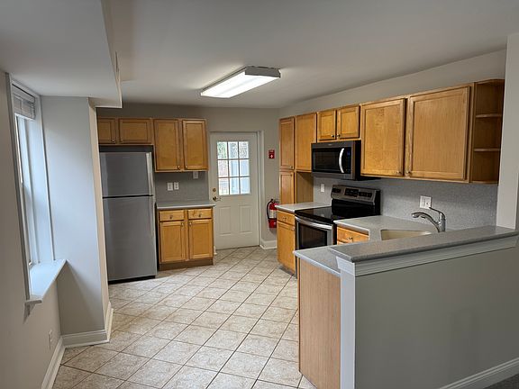 5th image of 311 W Wayne Ave Floor 1