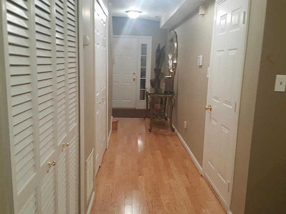 4th image of 8915 Francisco Ct