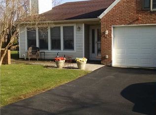 44 Standish Dr, Mount Sinai, NY 11766