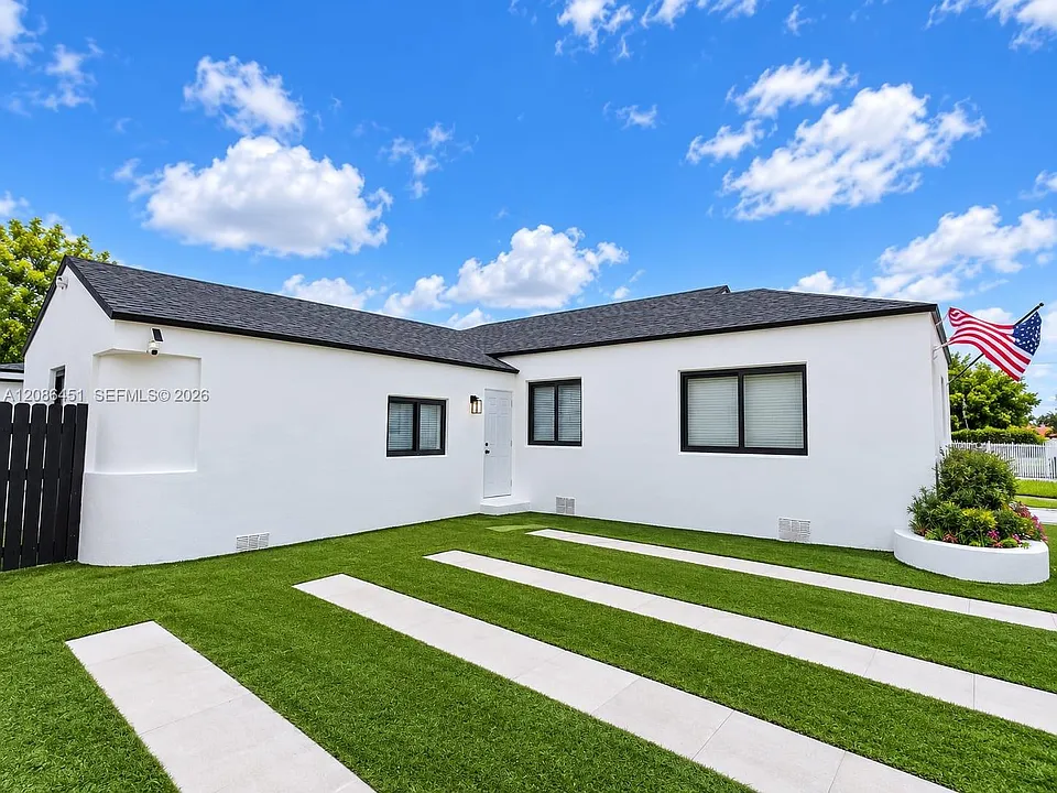 801 NW 75th St