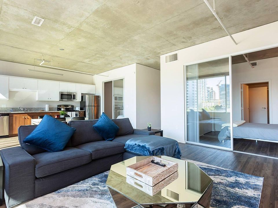 1st image of 708 10th Ave #325