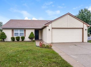7352 Southern Lakes Dr, Indianapolis, IN 46237