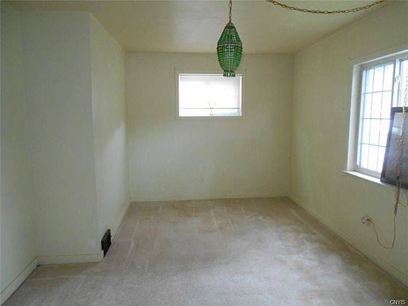 3rd image of 111 Dale St