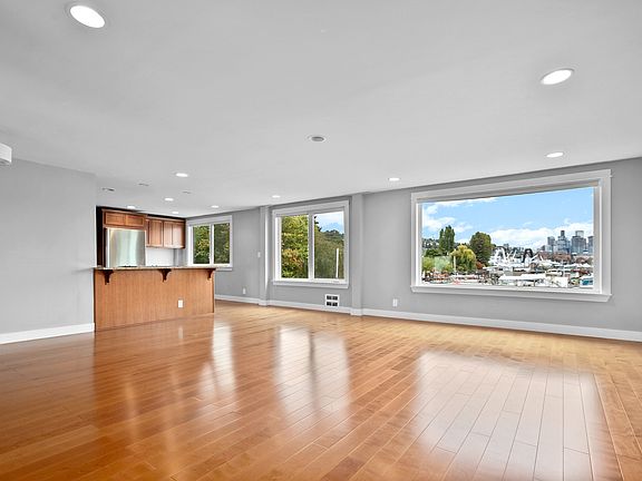 5th image of 2301 Fairview Ave E #216-1
