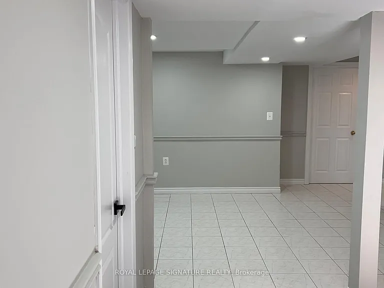 23 Princess Blvd #BASEMENT — Photo 8