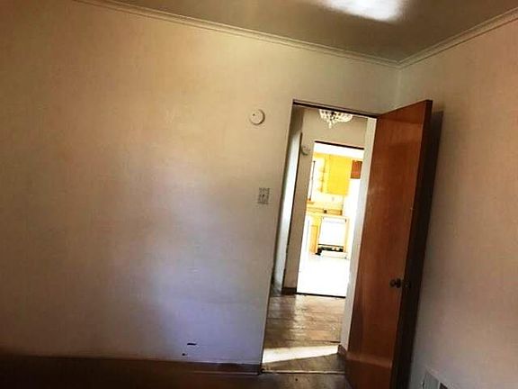 3rd image of 14515 Parnell Ave