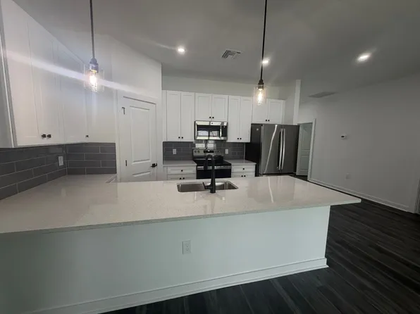 5347 29th St SW, Lehigh Acres, FL 33973